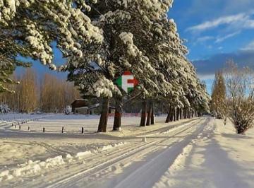 Terreno , San Carlos de Bariloche · Hermoso Lote en Barrio 2 Valles, Ubicación Privilegiada en El Barrio! F15