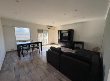 PH · 76m² · 3 Ambientes · Casa en Planta Alta de Dos Dormis en España y Hospitales