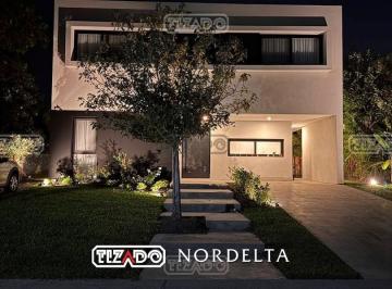 Casa · 216m² · 4 Ambientes · 2 Cocheras · Casa en Venta en Tipas, Nordelta, Tigre