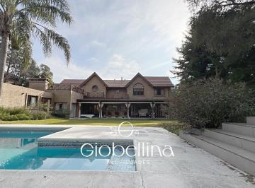 Foto · Casa a La Venta 5 Dorm. en Country Las Delicias con Quincho y Pileta en Jardin Plano