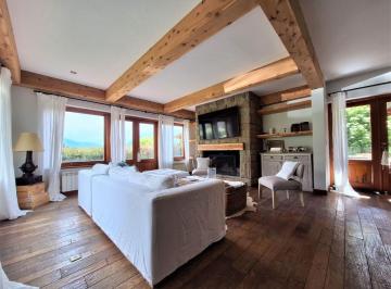 Casa · 220m² · 3 Ambientes · Venta Casa en Arelauquen con Vista Al Lago
