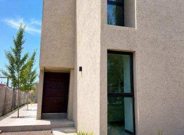 Casa de 5 ambientes, Lunlunta · Casa en Venta a Estrenar en Maipú