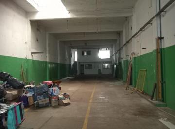 Bodega-Galpón · 540m² · Alquiler Galpón 540 m² en Caseros