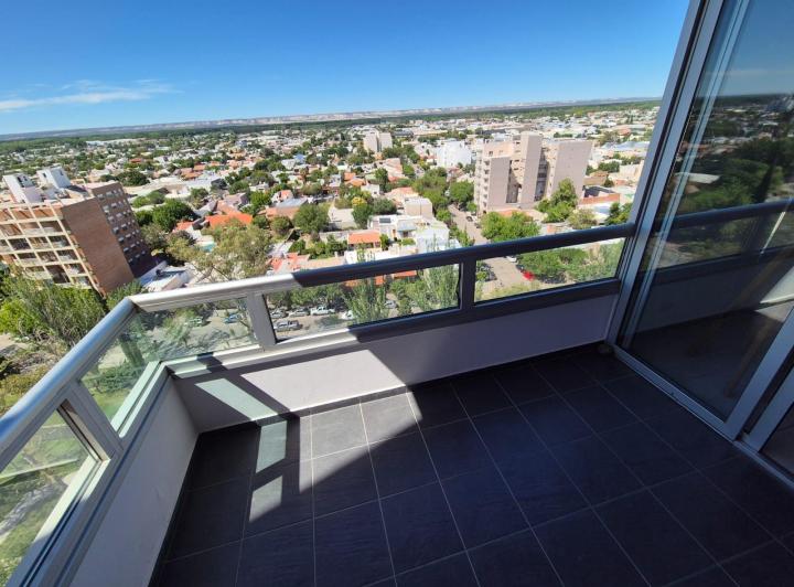 Departamento · 98m² · 4 Ambientes · 1 Cochera