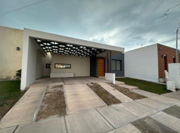 Casa de 6 ambientes, Mayor Drummond · Vende Hermosa Casa en B° Privado Rincon de Drummond, Calle San Martin M°2299 Lujan de Cuyo Mendoza