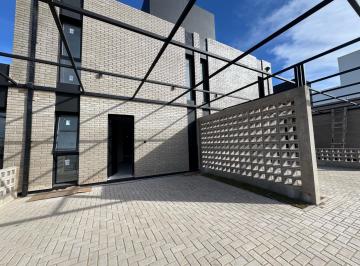 Casa · 91m² · 2 Dormitorios · 1 Cochera · Duplex Categoria en 2 Plantas en Quebradas de Manantiales