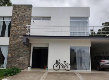 Casa · 371m² · 6 Ambientes · 2 Cocheras · Alquiler Casa 6 Amb Rumenco