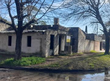 Terreno · 74m² · 1 Cochera · Terreno con Casa a Demoler