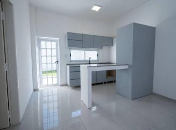 Casa · 112m² · 3 Ambientes · 1 Cochera · Moderna Casa a m de Boulevard y Candioti!