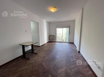 Departamento · 70m² · 3 Ambientes · Exc. 3 Amb. con Balcón Al Contrafrente y a 1/c de Estación Vte. Lopez