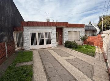Casa · 95m² · 2 Ambientes · Casa en Villa Gobernador Galvez
