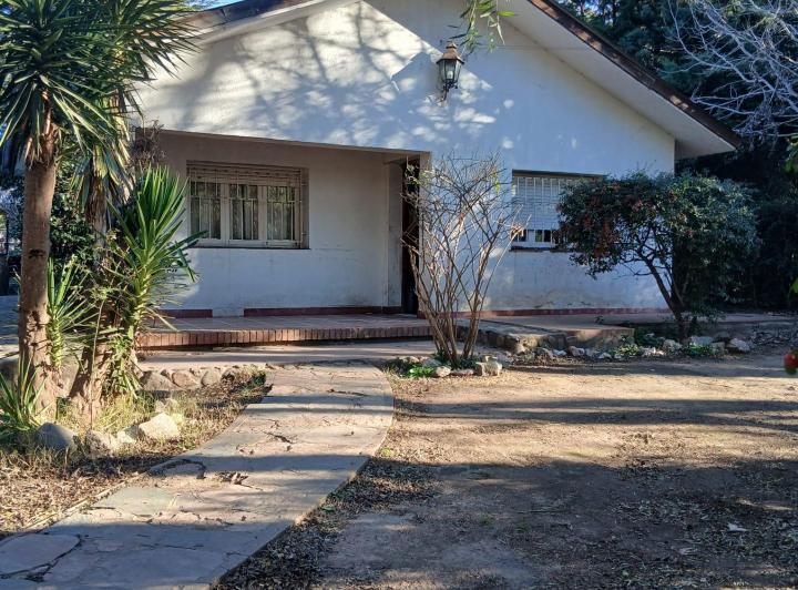 Casa · 90m² · 3 Ambientes · 1 Cochera