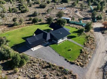 Casa · 192m² · 5 Ambientes · 2 Cocheras · Casa en Venta 3 Dorm. y Studio - El Pegual Club de Campo - San Martin de Los Andes