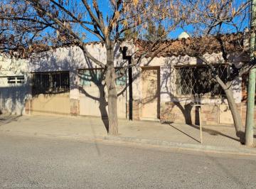 Casa de 4 ambientes, Neuquén · Casa en Venta - Lavalle 29 (Entre Olascoaga y Corrientes), Neuquén Capital