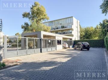 Departamento · 44m² · 2 Ambientes · 1 Cochera · Departamento de Dos Ambientes en Venta en Saravi Village