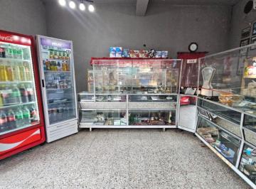 Local comercial , Lomas de Zamora · Local en Gran Esquina