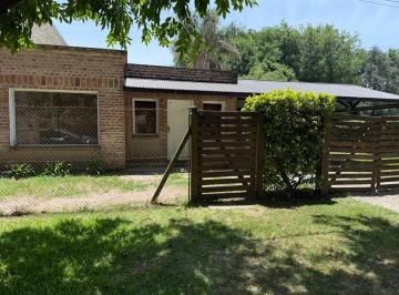 Casa · 60m² · 4 Ambientes · 1 Cochera · Casa en Ricardone a La Venta de 2 Dorm.