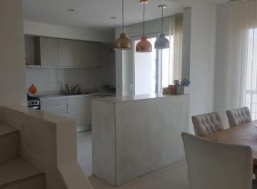 Departamento · 110m² · 4 Ambientes · 2 Cocheras · Excelente Piso con Terraza Privada