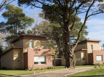 Edificio · 2000m² · 1 Ambiente · Complejo en Mar de Cobo