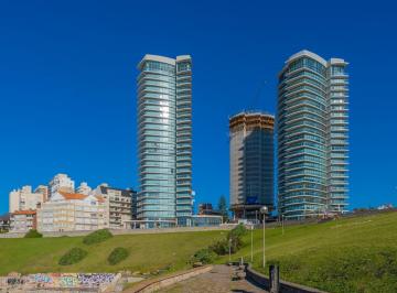 Departamento · 61m² · 2 Ambientes · 1 Cochera · Departamento en Playa Chica