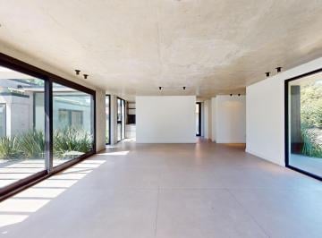 Casa · 200m² · 4 Ambientes · 2 Cocheras · Casa en Rumencó Joven