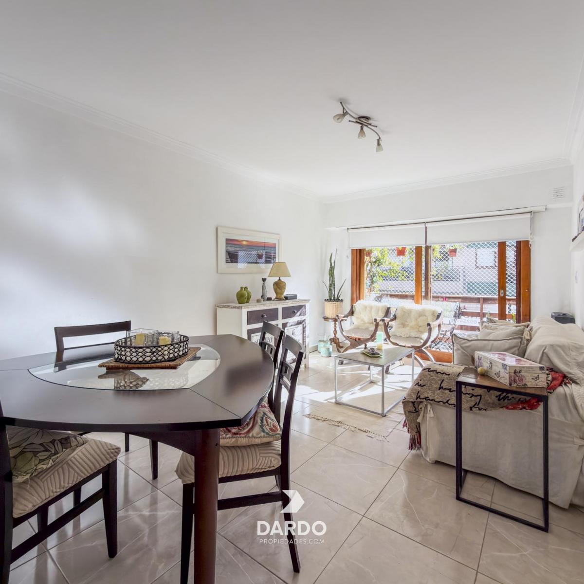 Impecable Semipiso 3 ambientes externo con doble balcón en venta