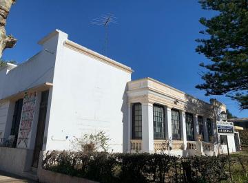 Casa · 278m² · 5 Ambientes · Casa en Alquiler Para Uso Comercial/profesional