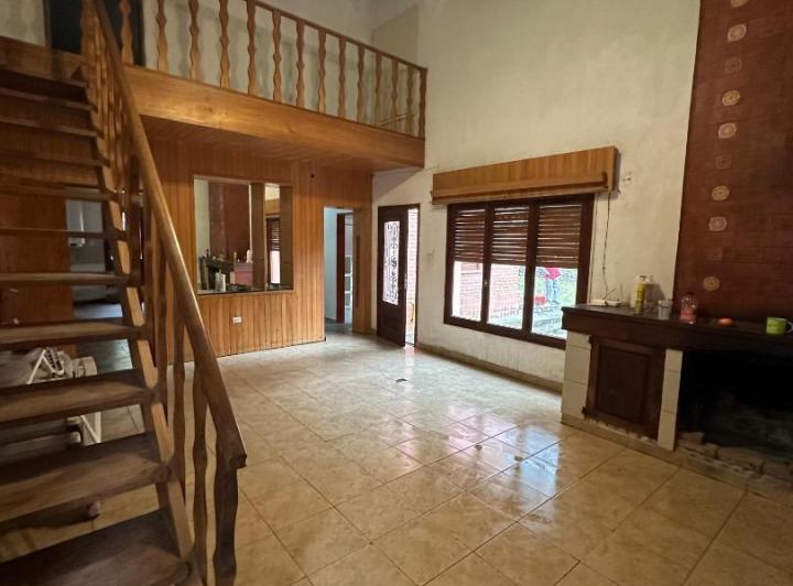 Casa · 170m² · 5 Ambientes · 1 Cochera