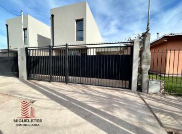 PH · 90m² · 4 Ambientes · 1 Cochera · Duplex en Aquiler 2 Habitaciones a Estrenar Centenario