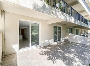 Departamento · 75m² · 3 Ambientes · 1 Cochera · Departamento de Tres Ambientes en Venta en Saravi Village
