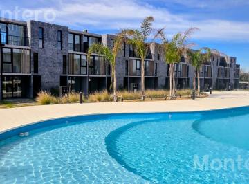Casa · 127m² · 4 Ambientes · 1 Cochera · Casa Tríplex en Sunny - Camino de Los Remeros Tigre - Jardín Parrilla - Lote 64 Frente a Pileta