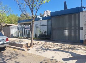 Casa de 4 ambientes, Luján de Cuyo · Casa 3 Dorm. y Cochera en Venta - Lujan de Cuyo