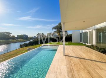Casa · 382m² · 9 Ambientes · 2 Cocheras · Casa en Venta Sobre El Lago en Barrio El Golf, Nordelta