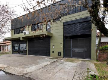 Bodega-Galpón · 700m² · 1 Cochera · Galpón en Venta en La Plata