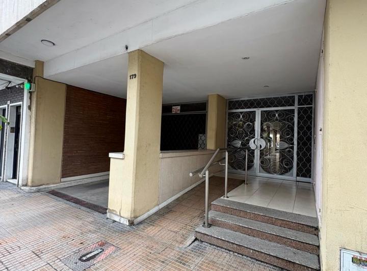 Departamento · 74m² · 6 Ambientes