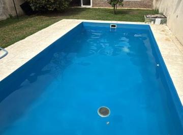 Casa · 280m² · 6 Ambientes · 6 Cocheras · Casa 6 Amb Sobre Lote 9x50, Piscina/sauna en Versalles