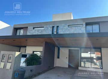 Casa · 194m² · 6 Ambientes · 2 Cocheras · Casa en Venta Cañuelas Chico