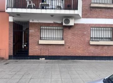 Departamento · 40m² · 2 Ambientes · Manuel Artigas 5300. Departamento 2 Ambientes con Patio.