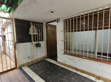 Casa de 1 ambiente, Lomas de Zamora · Venta en Block – Casa a Refaccionar + Dos Locales Comerciales