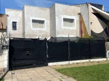 MIN-MIN-181_2 · Excelente Casa Reciclada a Nuevo en Castelar Norte