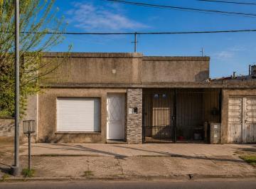 Casa · 207m² · 5 Ambientes · 1 Cochera · Casa en San Nicolas de Los Arroyos