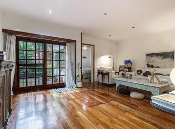 PH · 84m² · 4 Ambientes · Venta • Vicente López • PH • 4 Ambientes