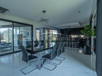 Casa · 340m² · 5 Ambientes · 3 Cocheras · Casa 5 Ambientes en Haras San Pablo General Rodriguez