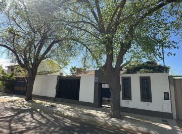 Casa · 500m² · 5 Ambientes · 1 Cochera · Casa en Guaymallen
