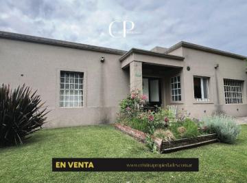 Casa de 4 ambientes, Mercedes · Casa Quinta en Barrio Las Palmas Mercedes Bs. As