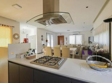 Casa · 145m² · 4 Ambientes · 4 Cocheras · Casa en Venta en Santa Emilia, Pilar del Este, Pilar