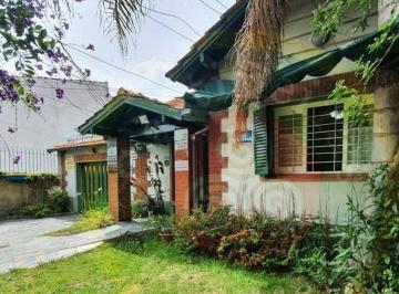 Casa de 5 ambientes, Lomas de Zamora · Chalet y Espacio Profesional, en Temperley, Sobre Lote de 600 m Cuadrados.