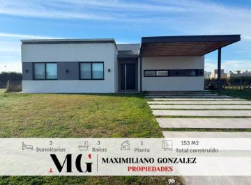 Casa · 148m² · 5 Ambientes · 2 Cocheras · Casa Alquiler - San Felipe