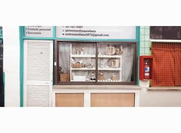 Local comercial , Parque Chacabuco · Dueño Alquila Local 3 X2 m