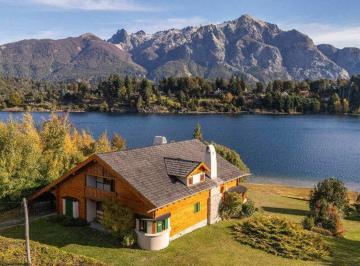 Casa · 317m² · 9 Ambientes · 1 Cochera · Casa Exclusiva con Costa Sobre Lago Moreno